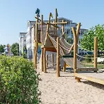 Apartment 601, Seepark *